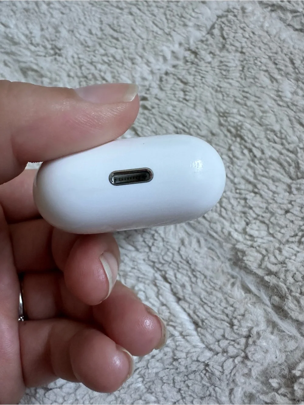 Apple | AirPods 2 Both Airpods and Case